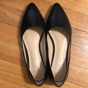 Black leather Franco Sarto flats